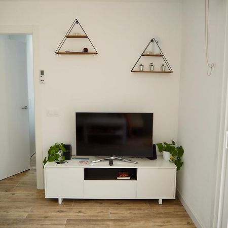 Apartament Amb Piscina I Aparcament - Baixos Amb Jardinet カレリャ・デ・パラフルジェリ エクステリア 写真
