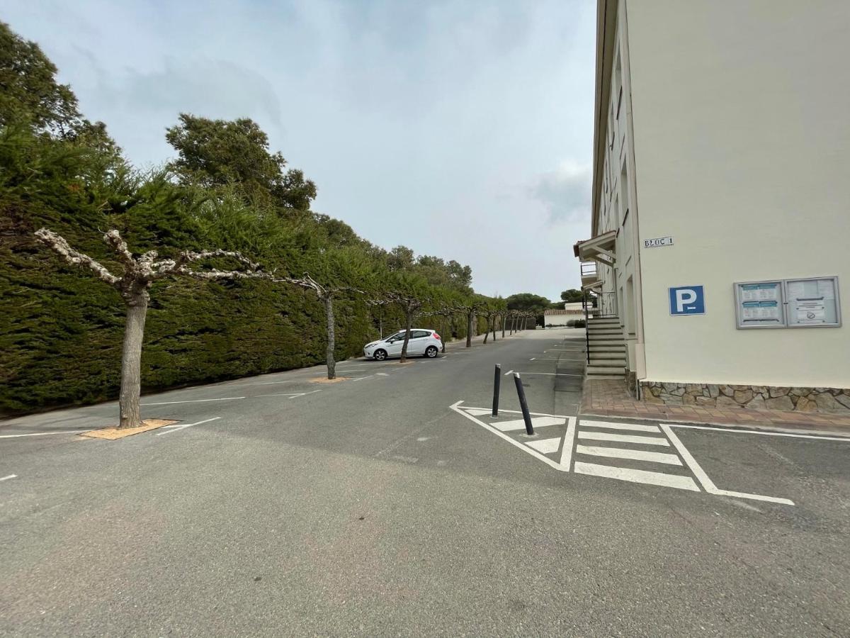 Apartament Amb Piscina I Aparcament - Baixos Amb Jardinet カレリャ・デ・パラフルジェリ エクステリア 写真