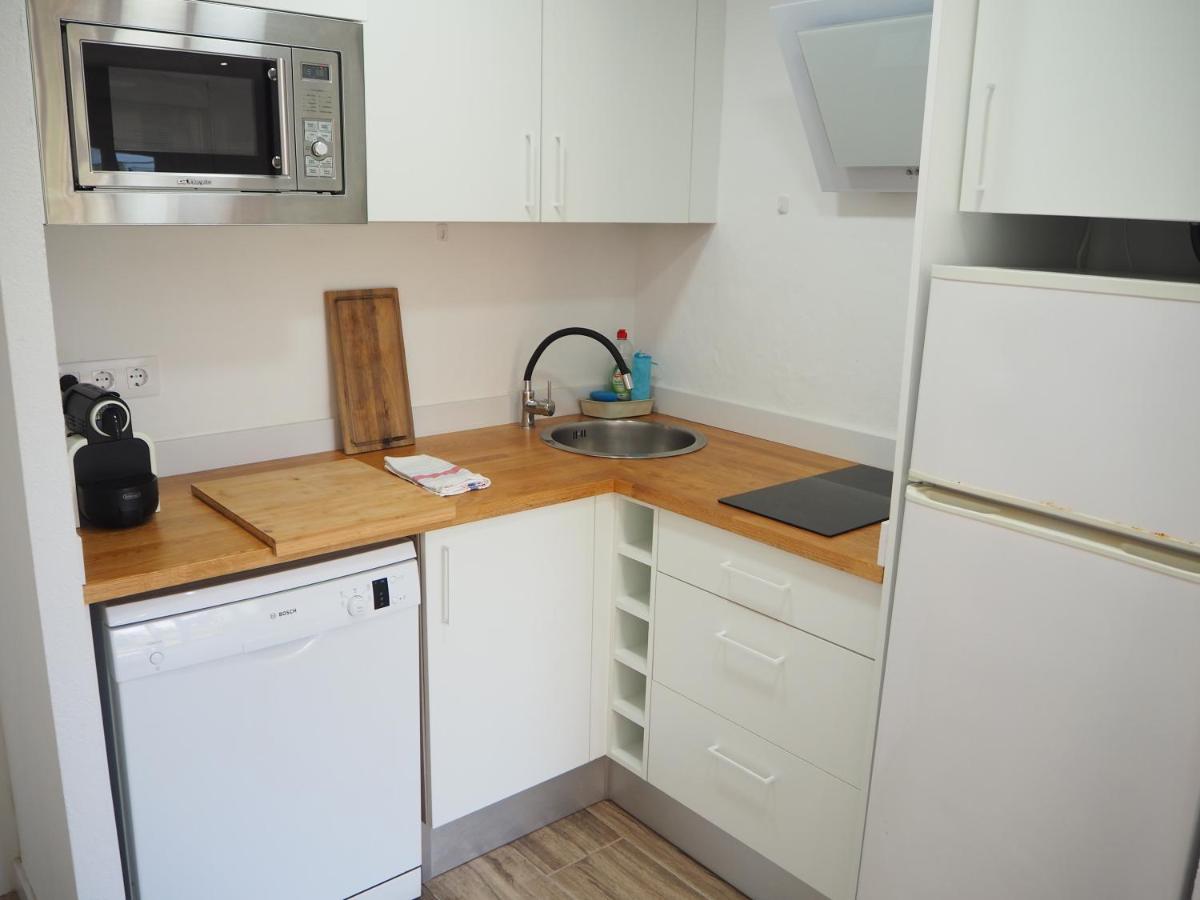 Apartament Amb Piscina I Aparcament - Baixos Amb Jardinet カレリャ・デ・パラフルジェリ エクステリア 写真