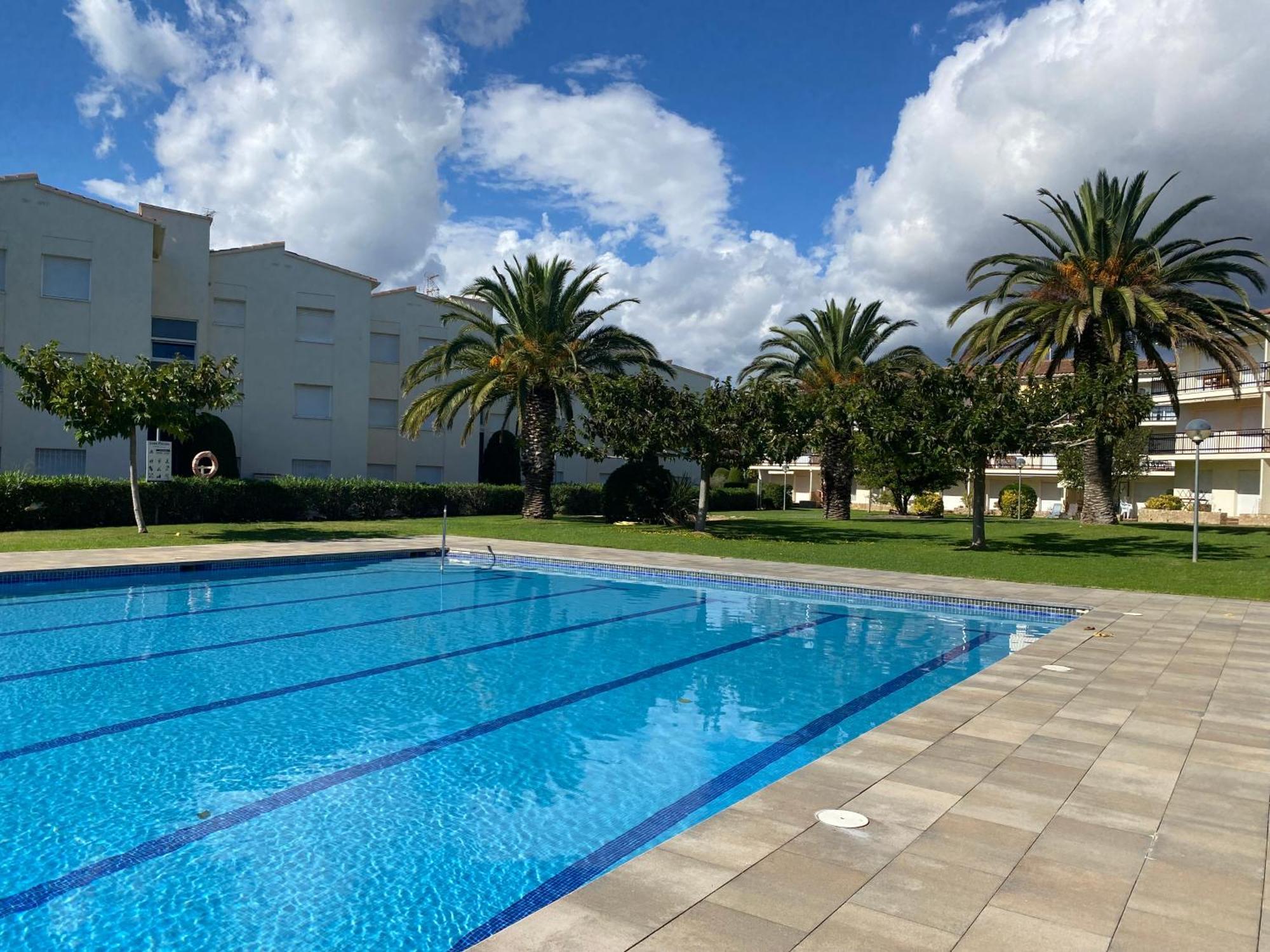 カレリャ・デ・パラフルジェリApartament Amb Piscina I Aparcament - Baixos Amb Jardinetアパートメント エクステリア 写真