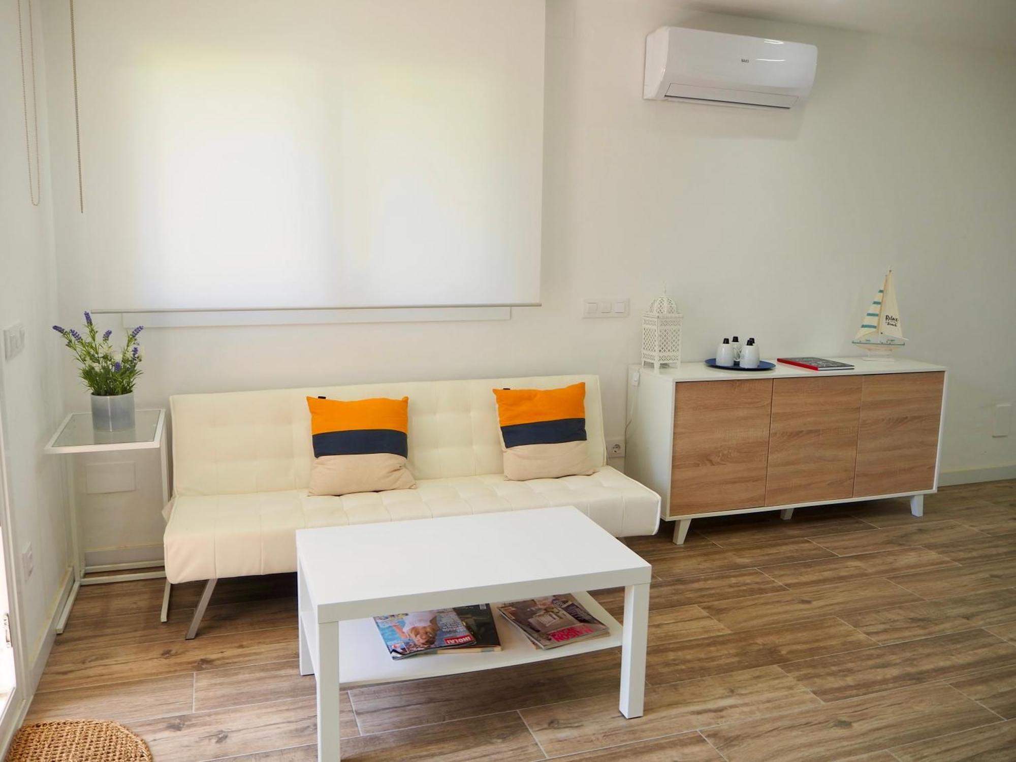 Apartament Amb Piscina I Aparcament - Baixos Amb Jardinet カレリャ・デ・パラフルジェリ エクステリア 写真